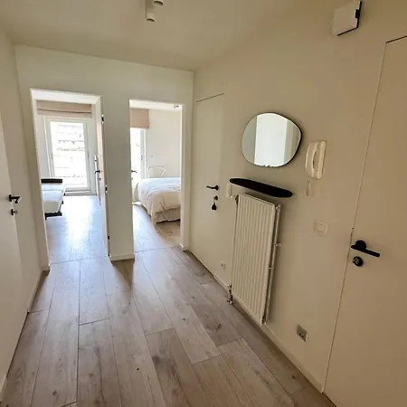 Cosy 2 Bedroom In Apartment *